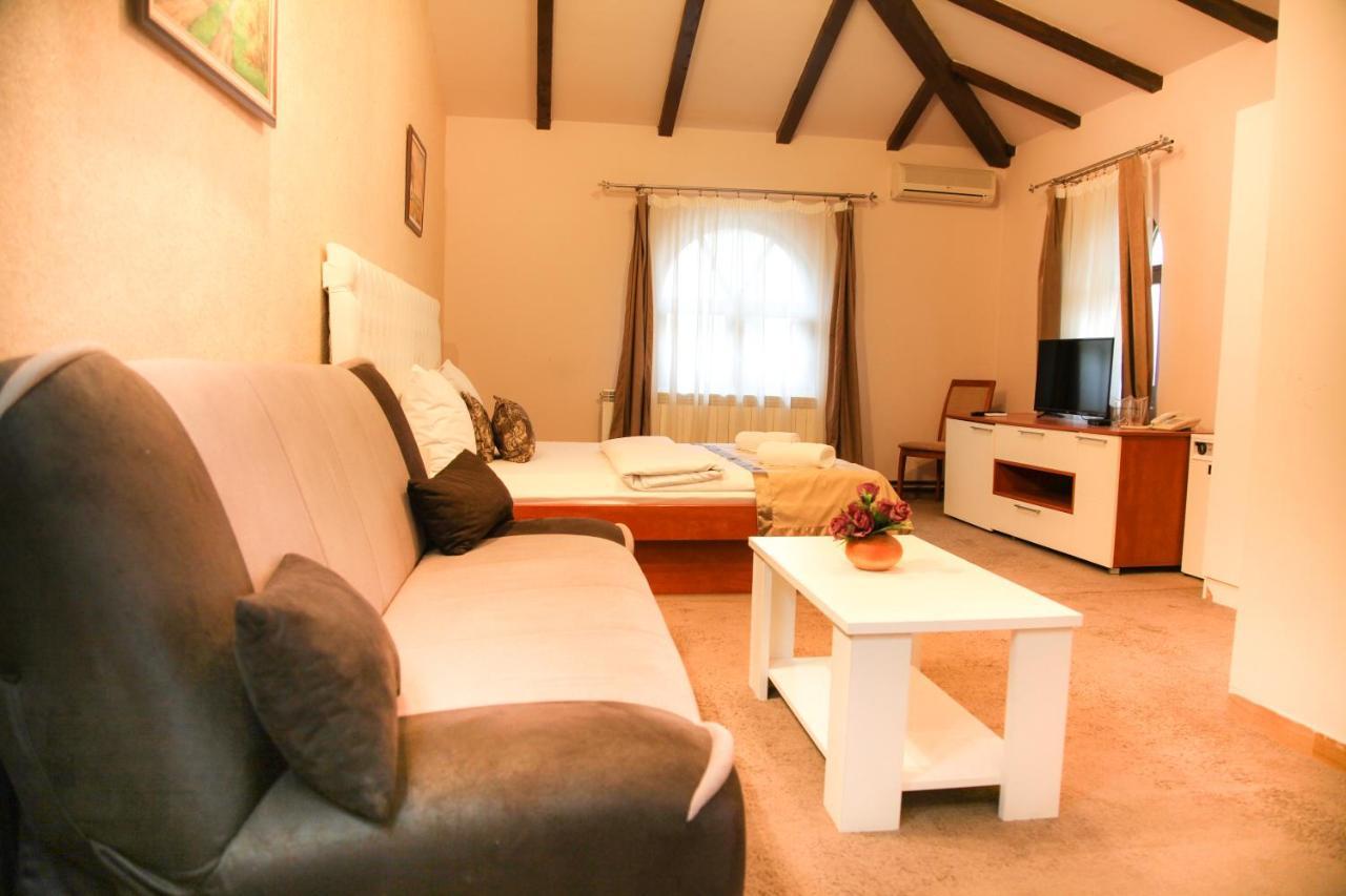 S Club Resort Hotel Aqua Park And Spa Beograd Bagian luar foto