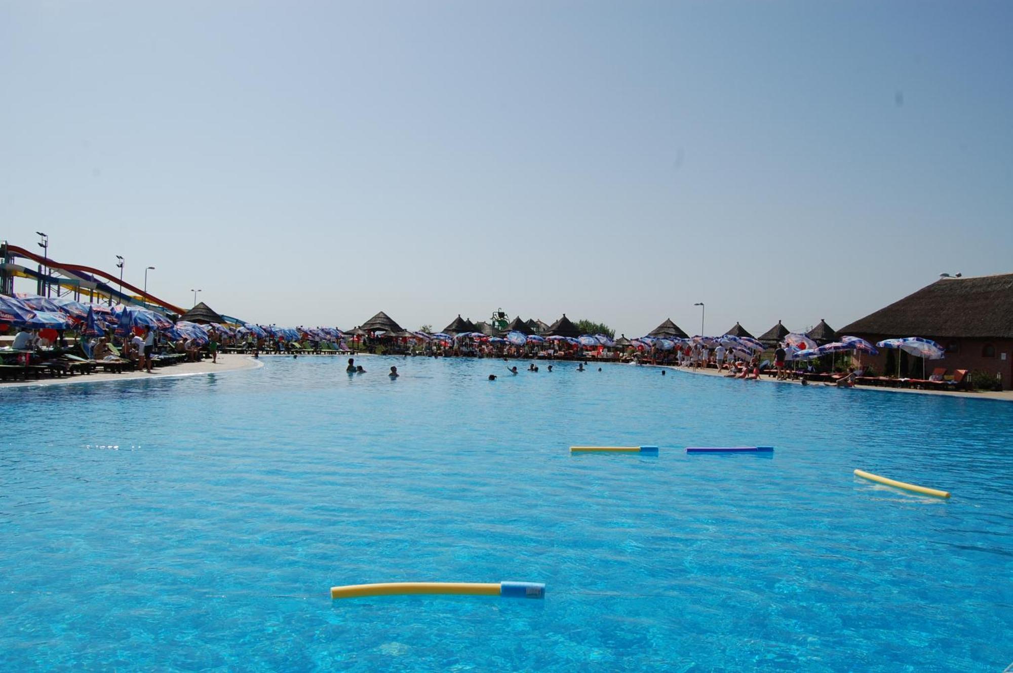 S Club Resort Hotel Aqua Park And Spa Beograd Bagian luar foto