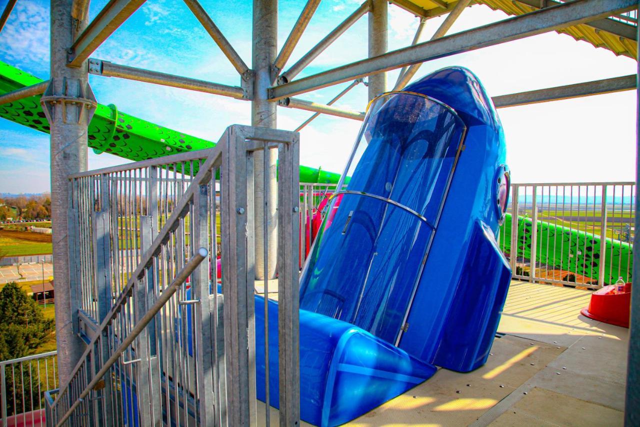 S Club Resort Hotel Aqua Park And Spa Beograd Bagian luar foto